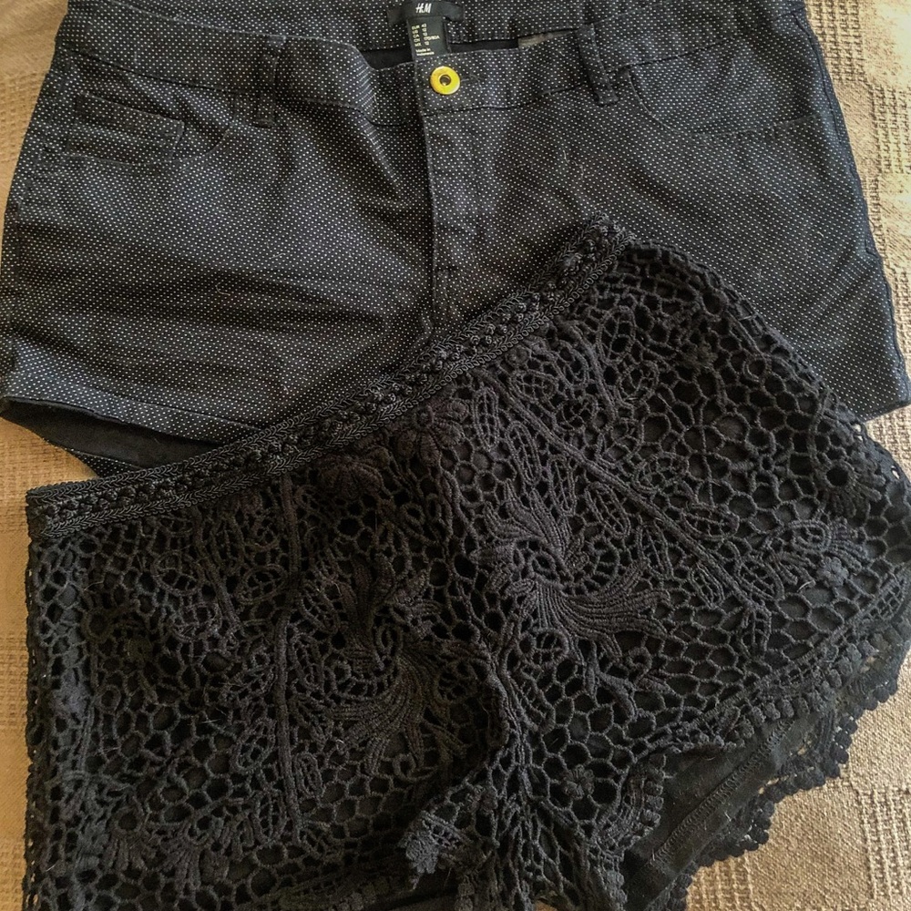 Women’s casual shorts 2 pair